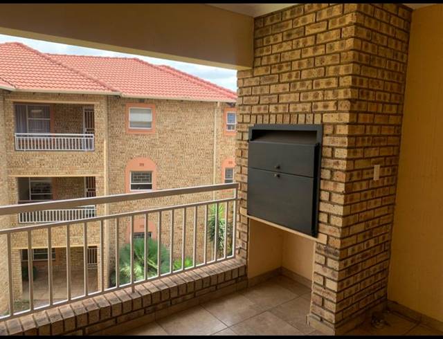 2 BEDROOM PROPERTY TO RENT IN VANDERBIJLPARK SE 2